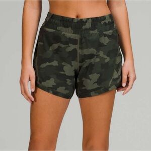 🍋 Lululemon Camo Athletic 5” inseam Shorts Size 8